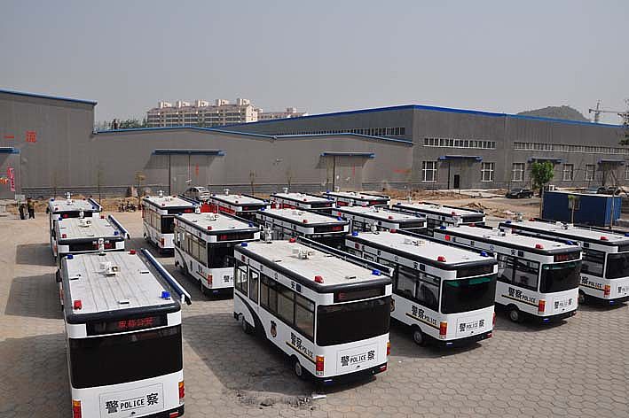 成都市公安局70臺移動警務(wù)室首批發(fā)車儀式