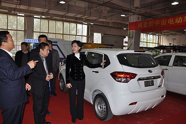 躍迪電動汽車參加節能減排與資源綜合利用博覽會