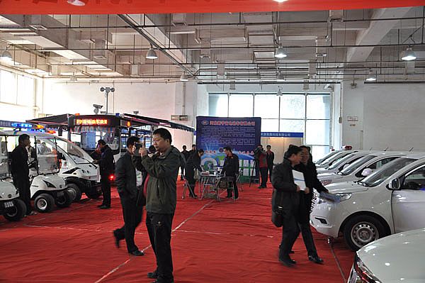 躍迪電動汽車參加節能減排與資源綜合利用博覽會