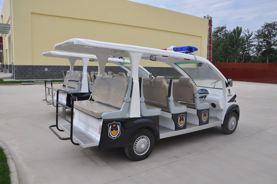 河北邯鄲:11座警察電動巡邏車定制