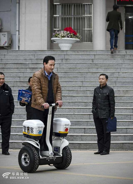 商洛公安獲贈的單警雙輪車將投入春節安保