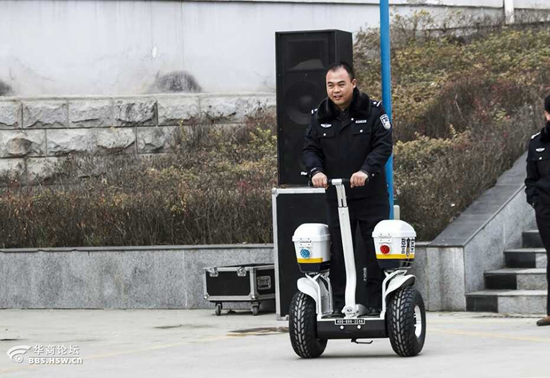 商洛公安獲贈的單警雙輪車將投入春節安保