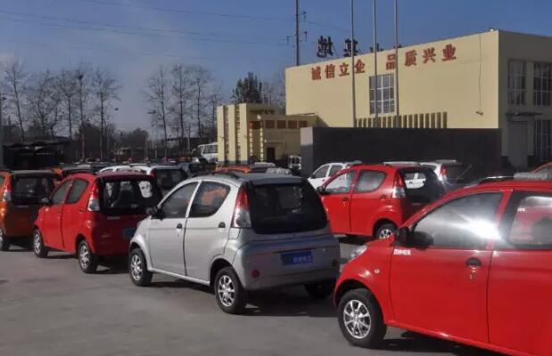 躍迪電動汽車批量發車昆明—節能環保▶◀綠色出行