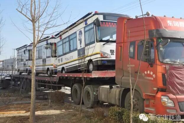 流動警務室發車貴州—服務群眾