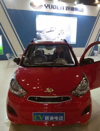 躍迪攜旗下全系新能源汽車產品及躍迪警務用車強勢亮相鄭州展