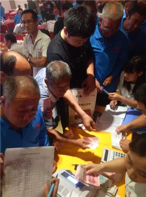 躍迪電動(dòng)汽車(chē)團(tuán)購(gòu)會(huì)預(yù)訂現(xiàn)場(chǎng)