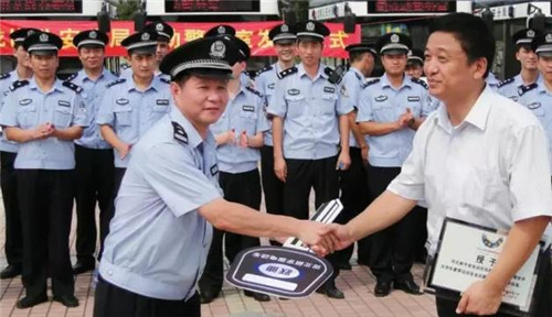 電動(dòng)移動(dòng)警務(wù)室