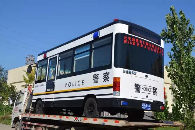 移動警務(wù)室圖片