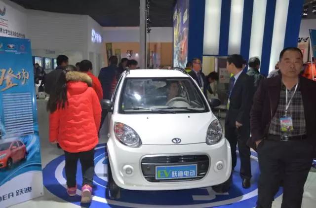 躍迪智能家族集結亮相鄭州展，萬人見證，共贏未來