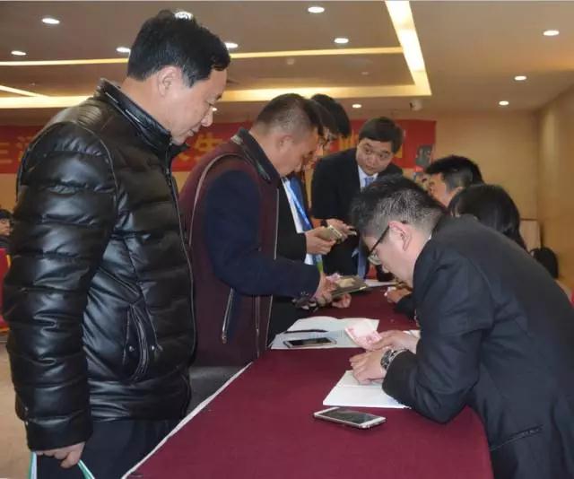 躍迪智能家族集結亮相鄭州展，萬人見證，共贏未來