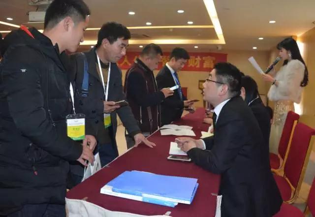 躍迪智能家族集結亮相鄭州展，萬人見證，共贏未來