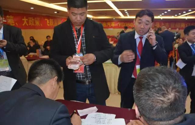 躍迪智能家族集結亮相鄭州展，萬人見證，共贏未來