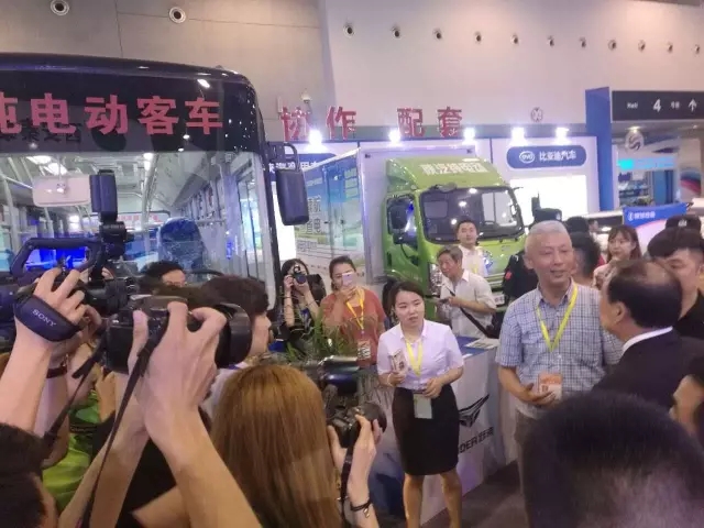 躍迪汽車帶您走進2017絲博會暨21屆西洽會,感受展會盛況