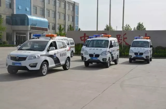 躍迪電動(dòng)城管綜合執(zhí)法車發(fā)往邢臺(tái)