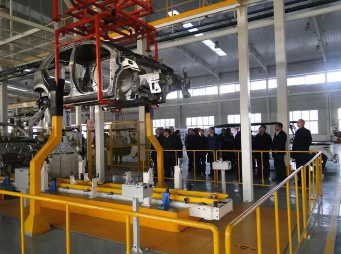 鹿泉區(qū)四大班子及各級領(lǐng)導(dǎo)觀摩考察躍迪集團(tuán)