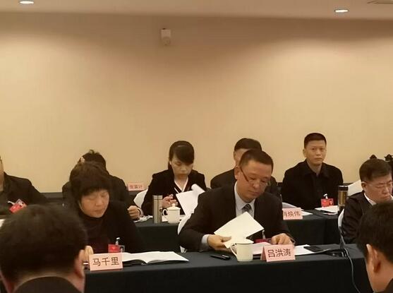 [聚焦兩會]新宇宙董事長:做強新興制造業 助力消費升級