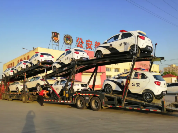 躍迪警用巡邏車發往四川省 推進動態化處警新模式