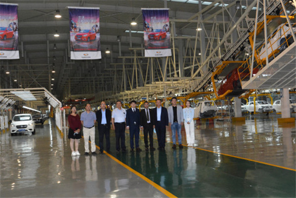 孟加拉駐華公使納祖明一行來躍迪集團參觀考察，洽談合作