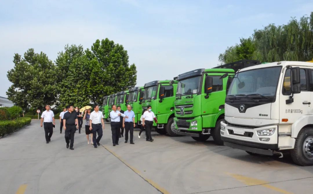 元氏縣委副書記、縣長曹鉑一行蒞臨躍迪集團考察調研