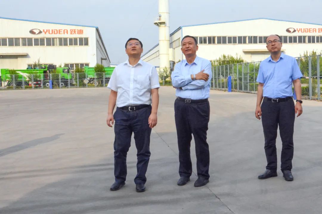 元氏縣委副書記、縣長曹鉑一行蒞臨躍迪集團考察調研