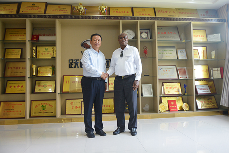 熱烈歡迎加納客商到躍迪洽談合作